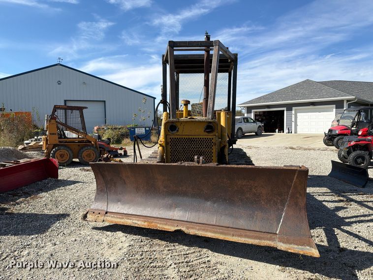 image for item EX1068 Case D1150 dozer
