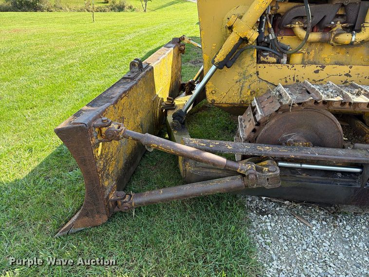 image for item EX1068 Case D1150 dozer