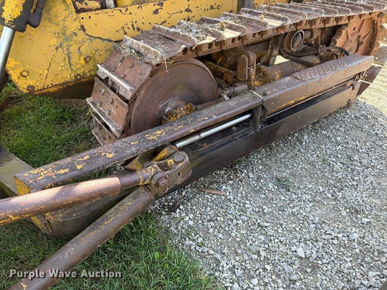 image for item EX1068 Case D1150 dozer