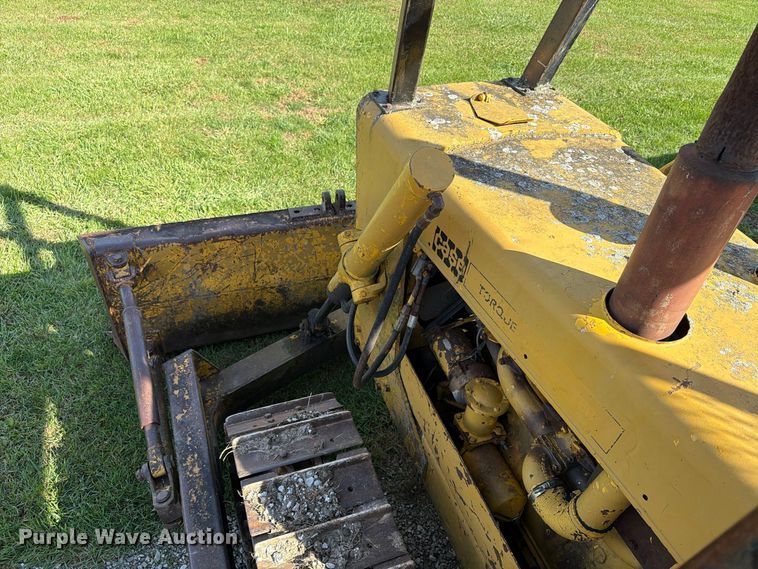 image for item EX1068 Case D1150 dozer