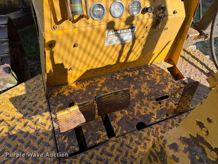 image for item EX1068 Case D1150 dozer