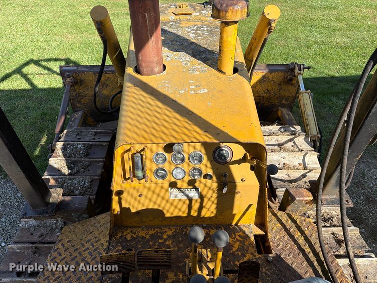 image for item EX1068 Case D1150 dozer