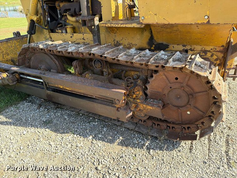 image for item EX1068 Case D1150 dozer