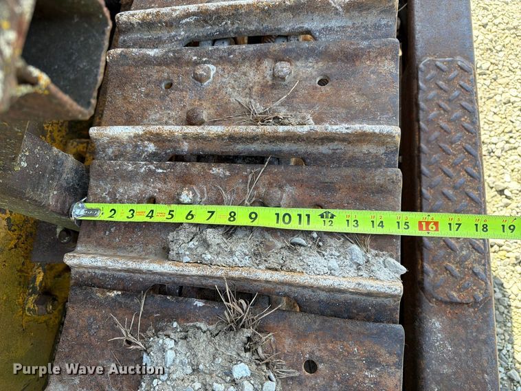 image for item EX1068 Case D1150 dozer