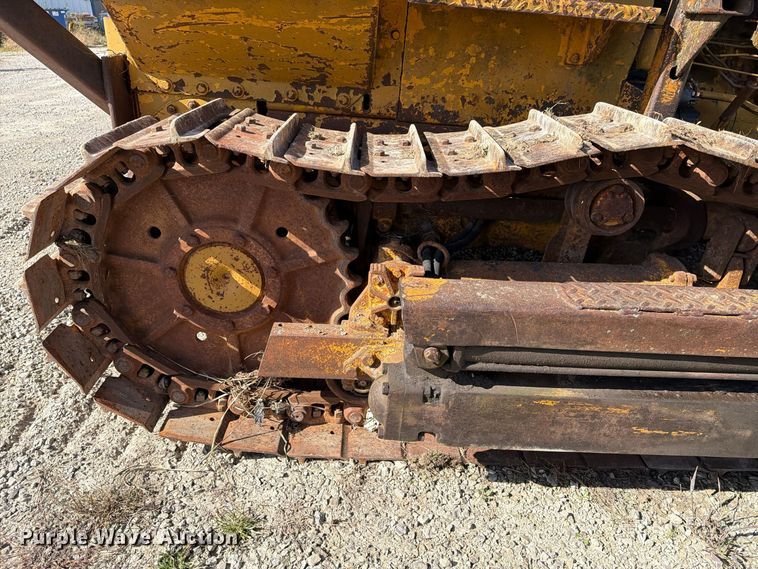 image for item EX1068 Case D1150 dozer