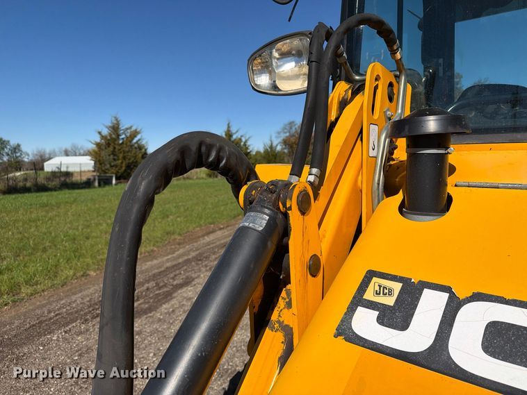image for item EX1075 2019 JCB 1CXT HiFlow compact tracked backhoe