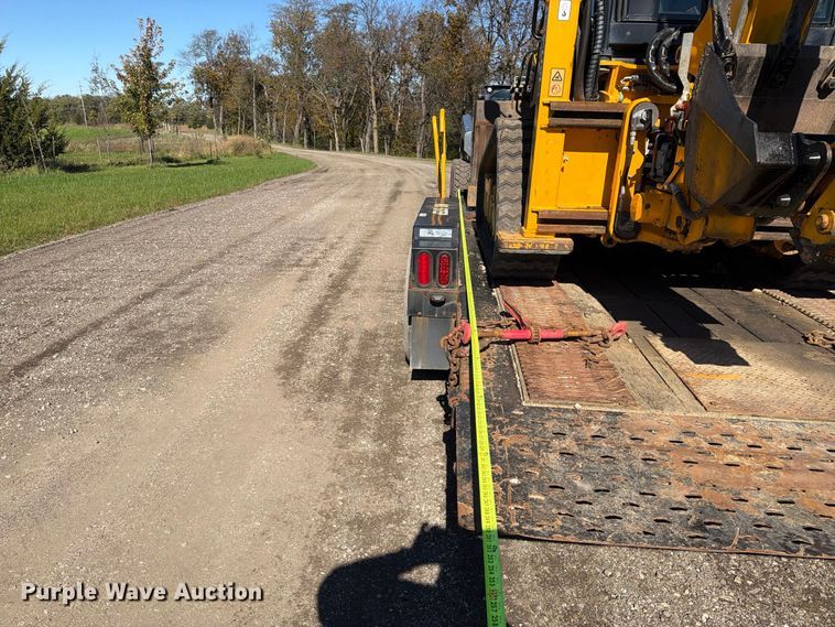 image for item EX1075 2019 JCB 1CXT HiFlow compact tracked backhoe