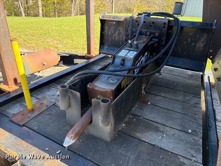 image for item EX1075 2019 JCB 1CXT HiFlow compact tracked backhoe