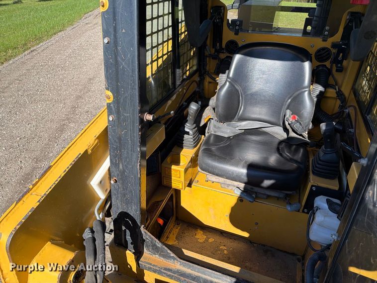 image for item EX1079 2018 Rayco C100 mulcher