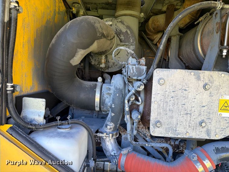 image for item EX1080 2016 Komatsu WA270 wheel loader