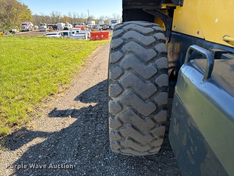 image for item EX1080 2016 Komatsu WA270 wheel loader