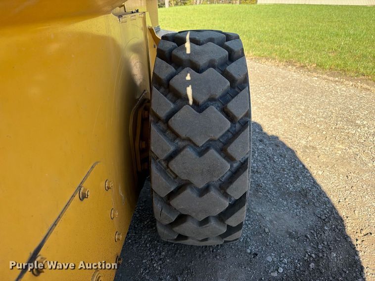 image for item EX1081 2023 John Deere 332G skid steer loader