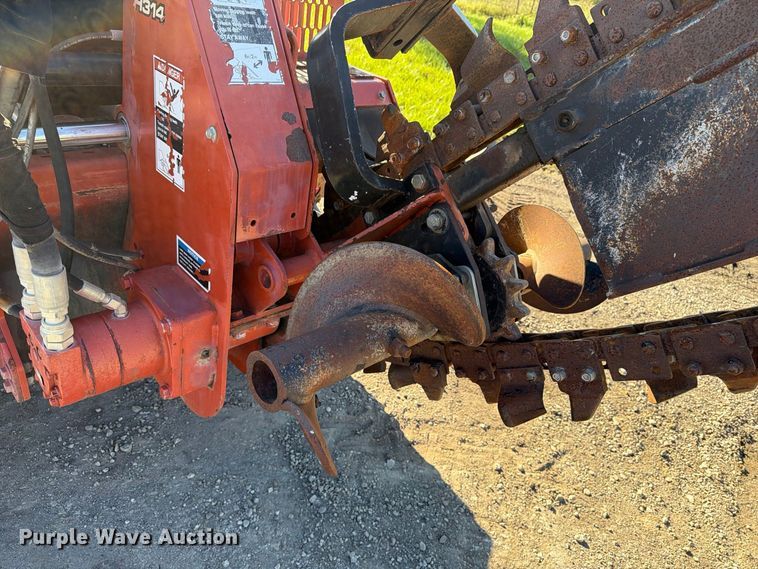 image for item EX1082 2013 Ditch Witch RT45 trencher