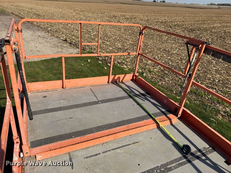 image for item EX1140 JLG 3394RT scissor lift