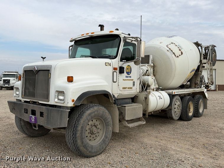 image for item EX1142 2005 International 5500i ready mix truck