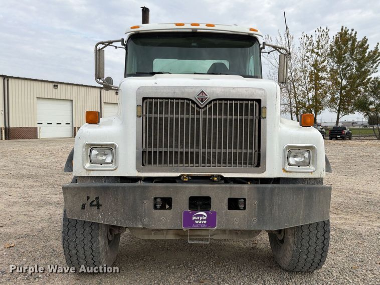 image for item EX1142 2005 International 5500i ready mix truck