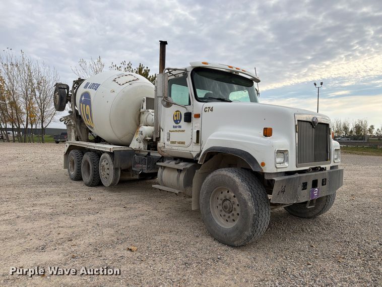 image for item EX1142 2005 International 5500i ready mix truck