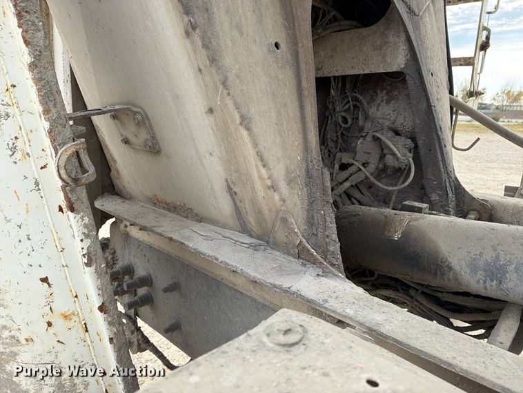 image for item EX1142 2005 International 5500i ready mix truck