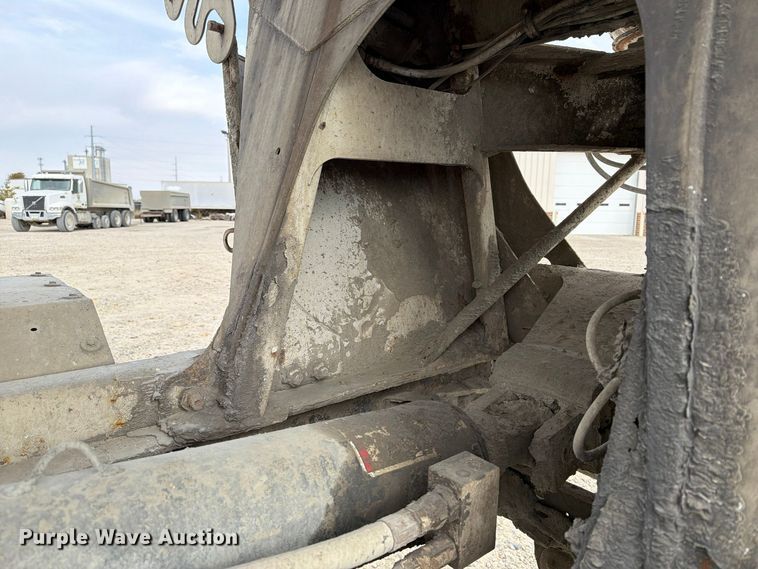 image for item EX1142 2005 International 5500i ready mix truck
