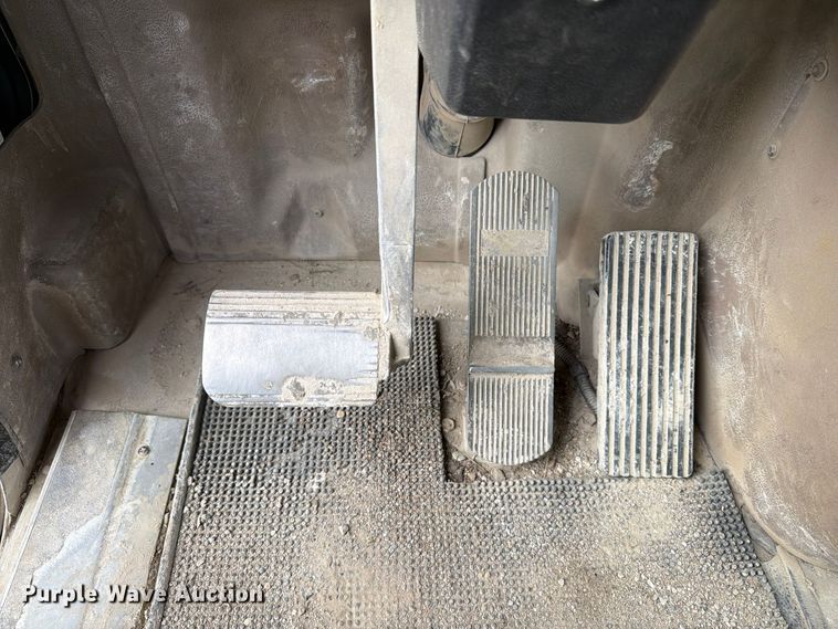 image for item EX1142 2005 International 5500i ready mix truck