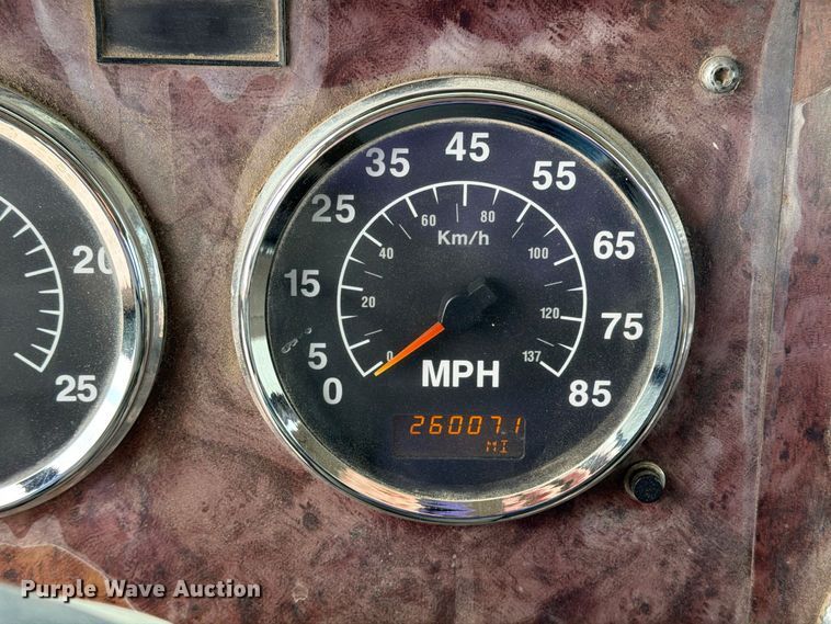 image for item EX1142 2005 International 5500i ready mix truck