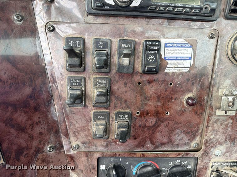 image for item EX1142 2005 International 5500i ready mix truck