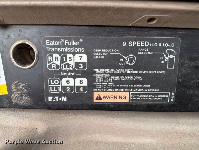 image for item EX1142 2005 International 5500i ready mix truck