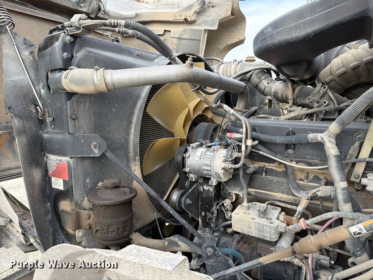 image for item EX1142 2005 International 5500i ready mix truck