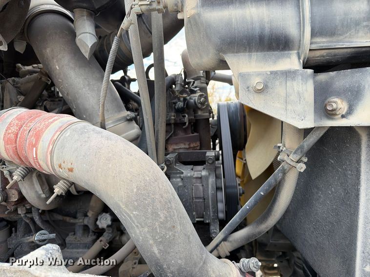 image for item EX1142 2005 International 5500i ready mix truck