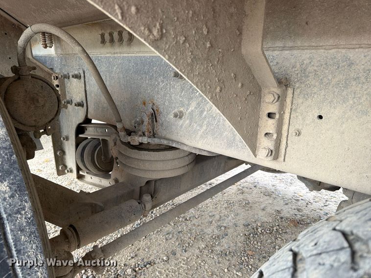 image for item EX1142 2005 International 5500i ready mix truck