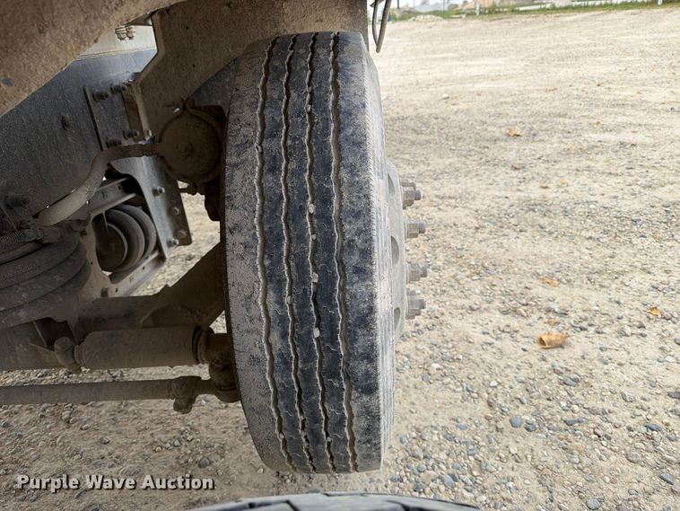 image for item EX1142 2005 International 5500i ready mix truck