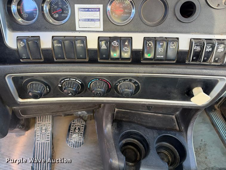 image for item EX1532 2014 Kenworth W900 ready mix truck