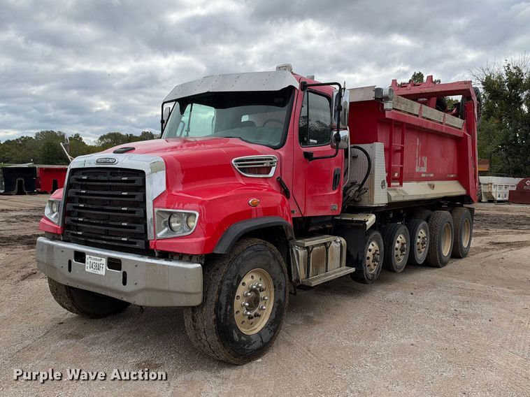 image for item EX2473 2012 Freightliner 114 SD dump truck