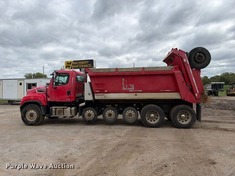 image for item EX2473 2012 Freightliner 114 SD dump truck