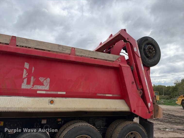 image for item EX2473 2012 Freightliner 114 SD dump truck