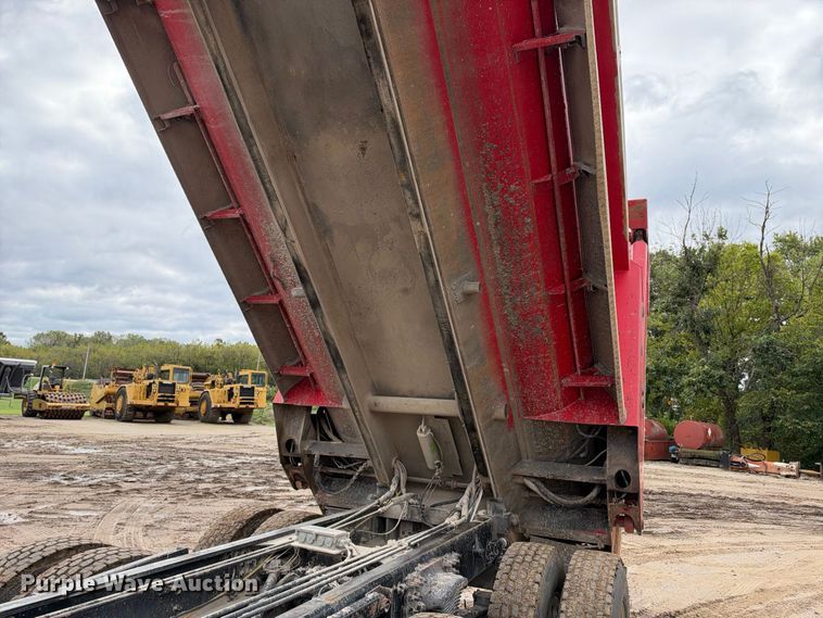 image for item EX2473 2012 Freightliner 114 SD dump truck