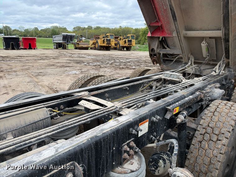 image for item EX2473 2012 Freightliner 114 SD dump truck