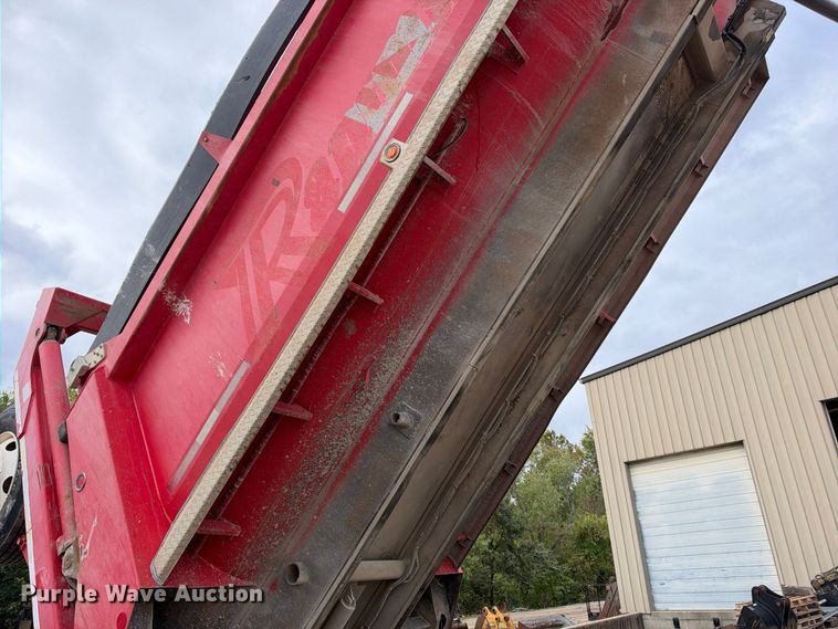 image for item EX2473 2012 Freightliner 114 SD dump truck