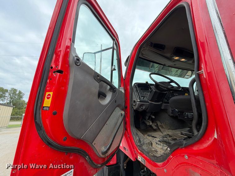 image for item EX2473 2012 Freightliner 114 SD dump truck