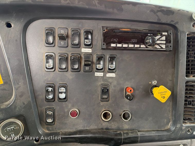 image for item EX2473 2012 Freightliner 114 SD dump truck