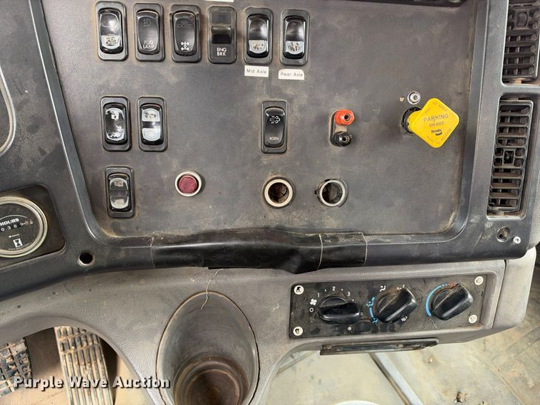 image for item EX2473 2012 Freightliner 114 SD dump truck