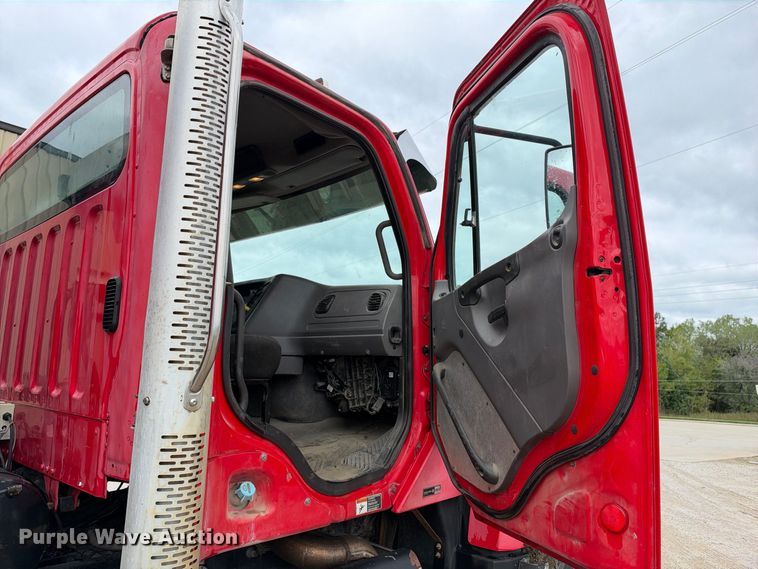 image for item EX2473 2012 Freightliner 114 SD dump truck