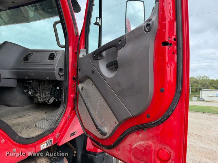 image for item EX2473 2012 Freightliner 114 SD dump truck