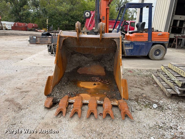 image for item EX2474 Caterpillar excavator bucket
