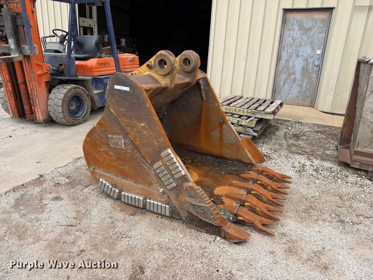 image for item EX2474 Caterpillar excavator bucket