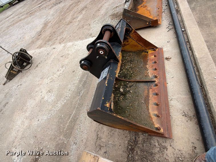 image for item EX2475 2021 Fleco excavator bucket