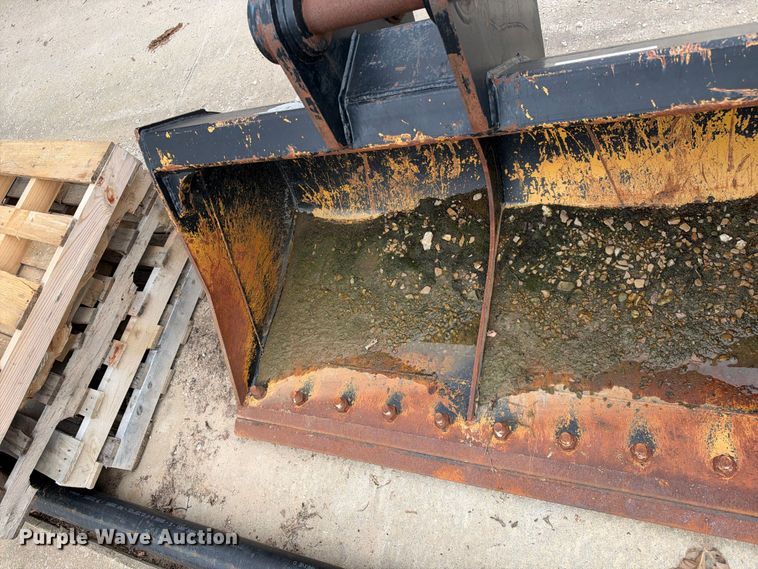 image for item EX2475 2021 Fleco excavator bucket
