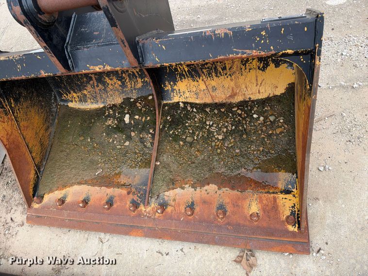 image for item EX2475 2021 Fleco excavator bucket