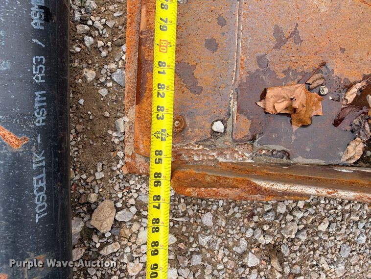 image for item EX2476 Caterpillar skid steer bucket
