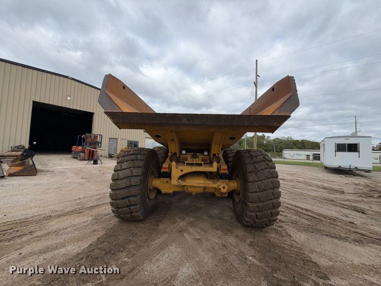 image for item EX2479 2006 Caterpillar 735 articulated haul truck